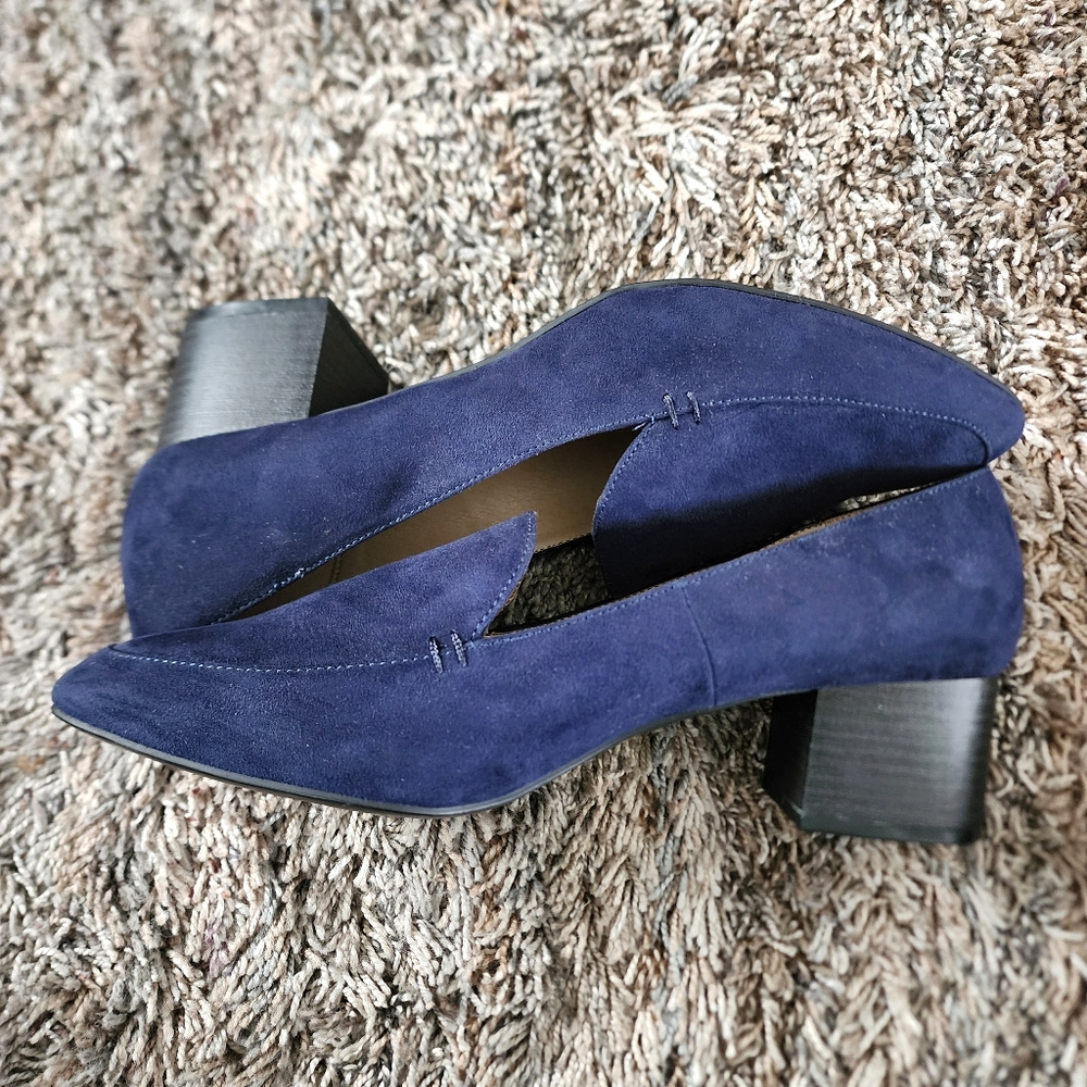 Chinese Laundry Blue Suede Heels. NEW.